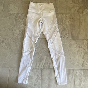 White Alo Yoga Full-Length Leggings